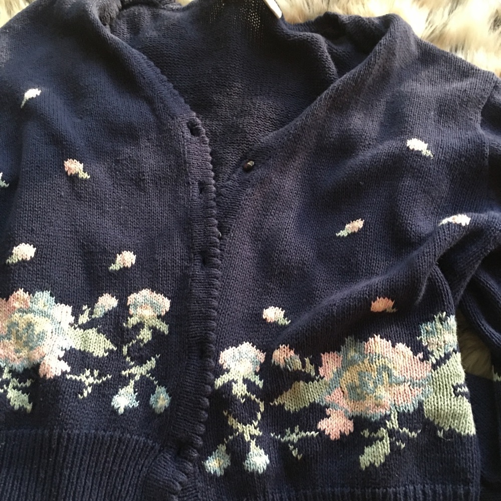 Flower sweater